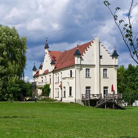 فيلا Gutshaus Penzlin Meyenburg  المظهر الخارجي الصورة